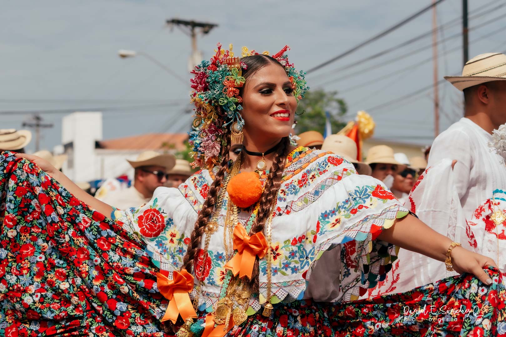 Pollera Montuna Santeña - Desfile e las Mil Polleras 2020 - Pollera Panameña