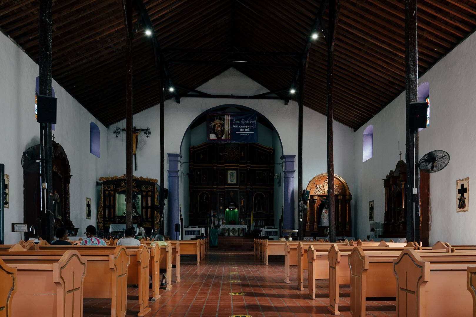 Interior de la Iglesia San Felipe de Portobelo